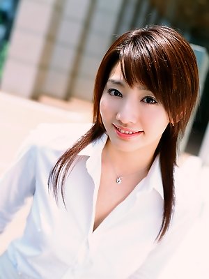 Kaori Manabe Asian is a true fashion model no matter what wears